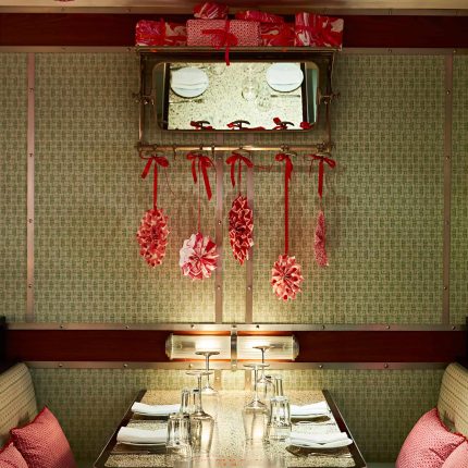 Picnic Baskets Pau in the Park at Mayfair Restaurant - Bombay Bustle Picnic Hampers Basket Indian Restaurant Mayfair Piccadilly Maddox Street